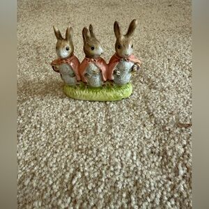 Flopsy mossy cottontail figurine